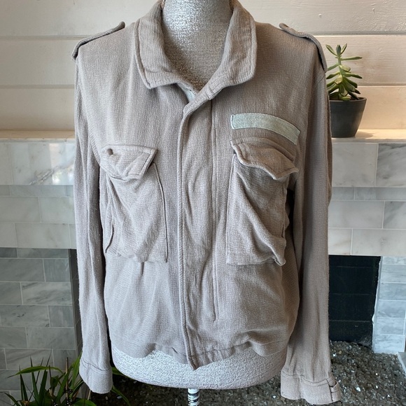 Unif X UO Military Style Tan Utility Jacket Size Large EUC - Picture 13 of 15